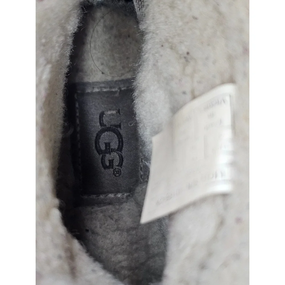 Kids UGG Brown Leather Shearling Lined Winter Boots‎ Size 11